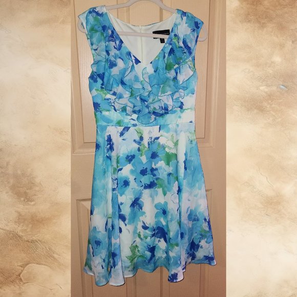 Soft chiffon dress with ruffles by Connected Petite from Macy's- size 8P - Picture 1 of 3